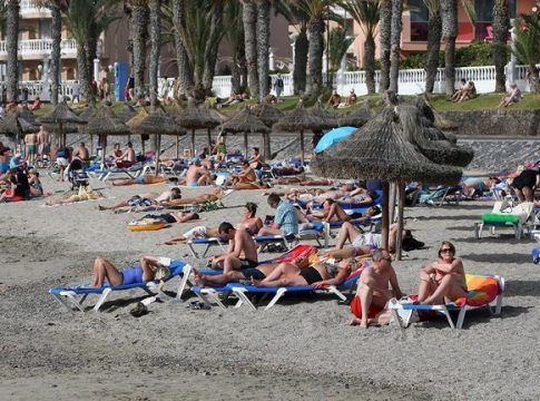 La provincia tinerfeña estima para julio y agosto una ocupación media del 76%