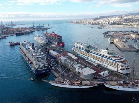 Las Palmas, con casi 730.000 cruceristas, primer puerto de España en 2021-22