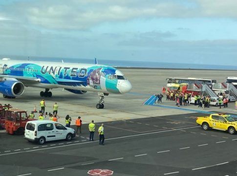Tenerife recibe el primer vuelo directo de United Airlines desde Nueva York