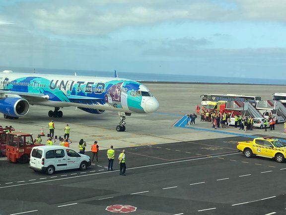 Tenerife recibe el primer vuelo directo de United Airlines desde Nueva York