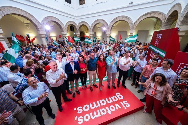 Torres lleva a Andalucía el buen ejemplo de Canarias en gestión educativa