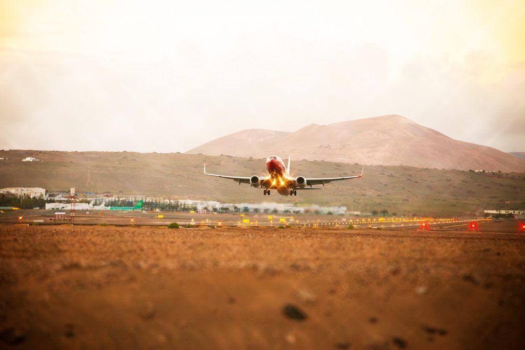 La Eurocámara avala la excepción de Canarias hasta 2030 en los derechos de emisión de CO2 para el transporte aéreo