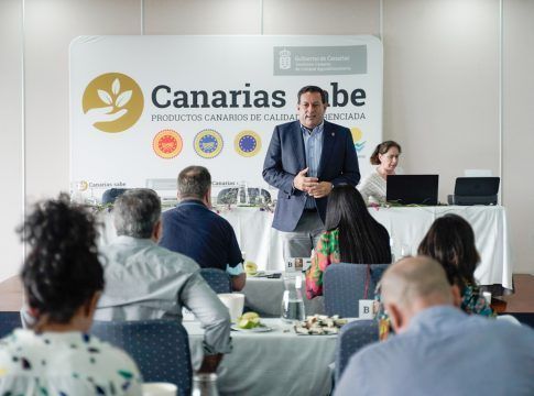 Un total de 190 muestras y 65 queserías concurren en la XXI edición del Concurso de Quesos Agrocanarias