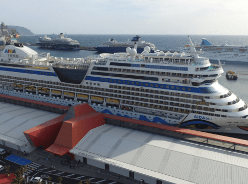 Puertos de Tenerife registra un crecimiento generalizado en pasajeros y mercancías en el acumulado hasta mayo