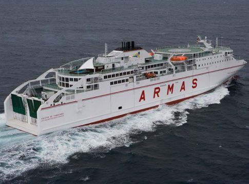 Naviera Armas Trasmediterránea programa 280 viajes semanales para la OPE 2022