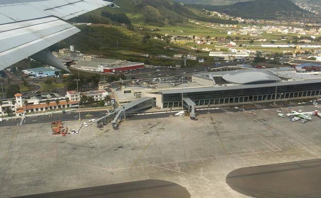 Canarian Airways suspende indefinidamente su actividad y cesa a su CEO