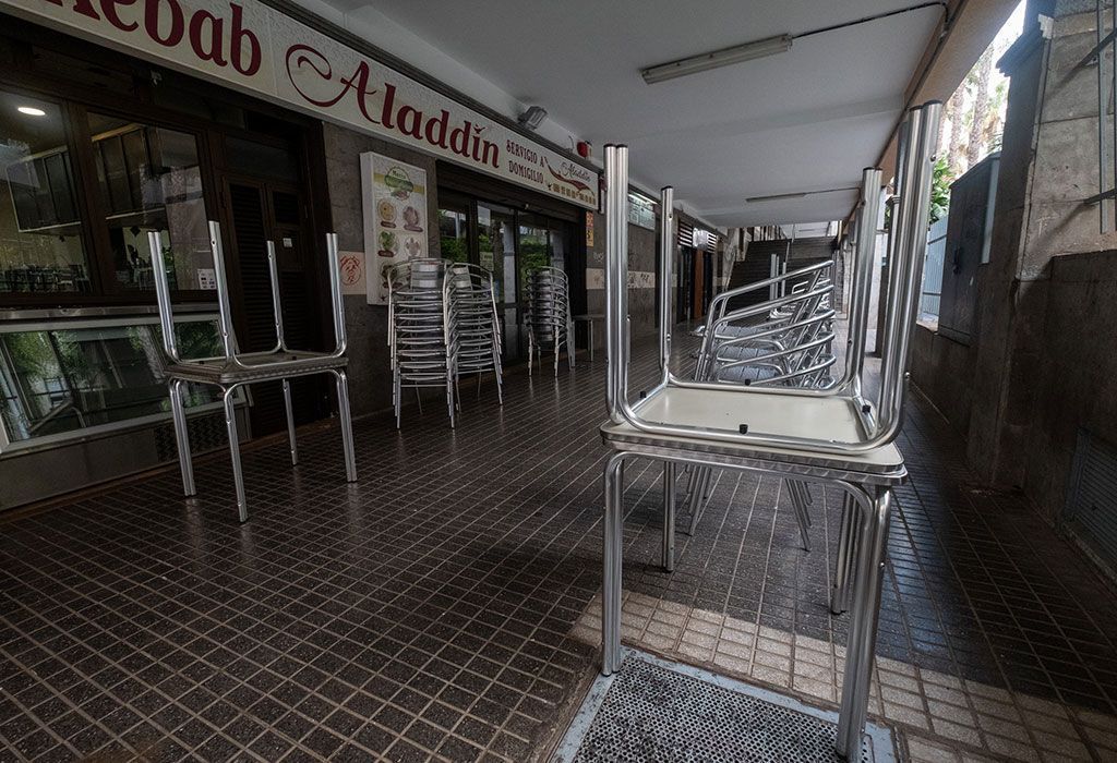 Canarias triplica la destrucción de empresas activas que España