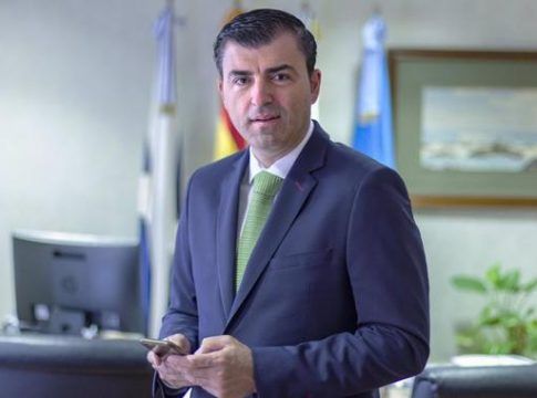 Domínguez pide al PP que incida en el fuero económico y en la política exterior
