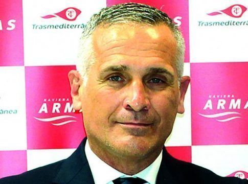 Fernando Val cierra su etapa en Armas Trasmediterránea tras culminar la transición de la naviera