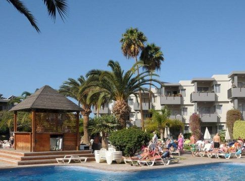 Los ocupados en el sector turístico en Canarias aumentan un 20,3% en junio