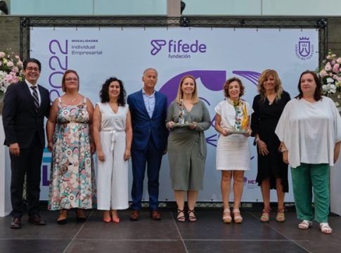La catedrática Margarita Ramos y Cajasiete, Premios Fifede a la Igualdad en el Empleo ‘Ellas 2022’