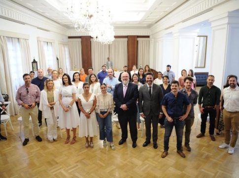 CEOE Tenerife y AJE se unen en un desayuno de trabajo con Pedro Alfonso