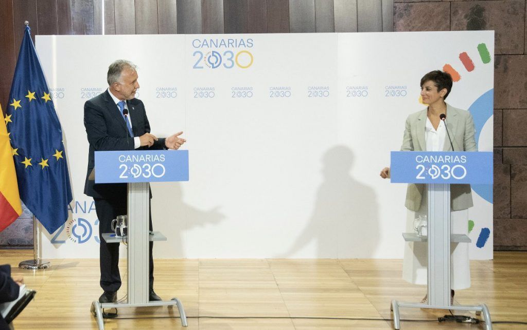 Canarias asume las competencias en Costas a partir del 1 de enero tras el acuerdo sellado hoy con el Estado