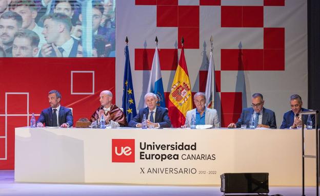 La Universidad Europea de Canarias celebra los actos de graduación de las tres últimas promociones