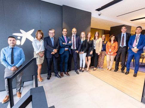 CaixaBank abre una nueva oficina Store en Taco