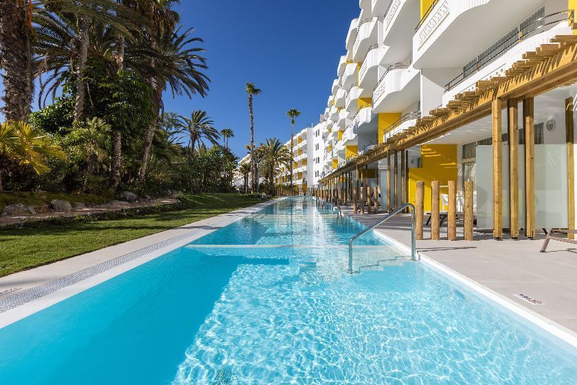 Las habitaciones con piscina privada y un nuevo parque acuático reformulan la propuesta del Abora Catarina by Lopesan Hotels
