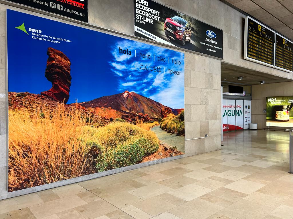 El Aeropuerto Tenerife Norte-Ciudad de La Laguna estrena ‘photocall’ en la zona de llegadas
