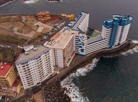 Torres subraya que tener las transferencias en costas permitirá a Canarias conseguir un desarrollo “armónico y legal”