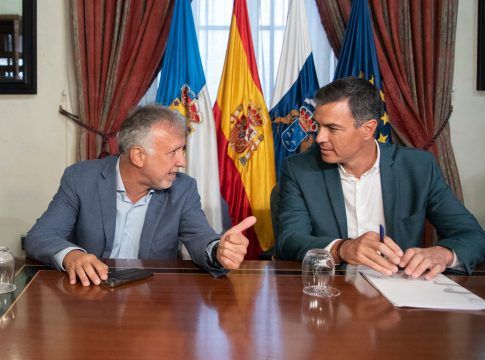 Torres destaca como un éxito de escucha vecinal el nuevo trazado de la carretera de la costa, en La Palma