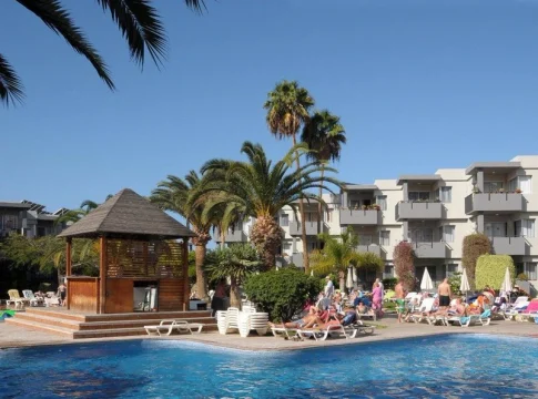 Canarias lidera las pernoctaciones en apartamentos al superar los 1,7 millones en junio