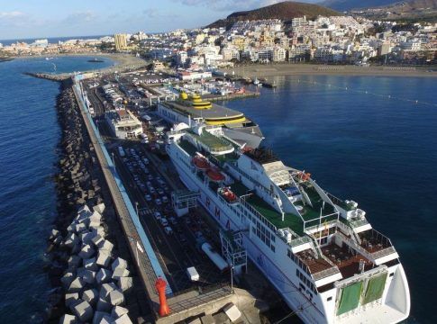 Puertos de Tenerife vuelve a batir de enero a julio los tres millones de pasajeros
