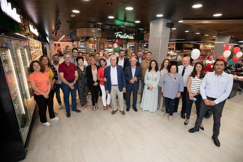 SPAR Tomás Miller se reforma estrenando imagen, zumería y con  mayor surtido