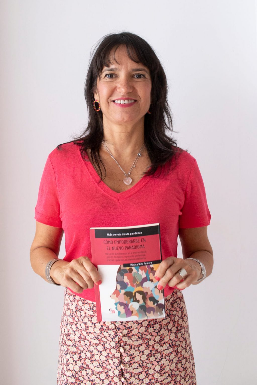Mónica Niño presenta su libro ‘Cómo empoderarse en el nuevo paradigma’, una hoja de ruta tras la pandemia en el contexto digital