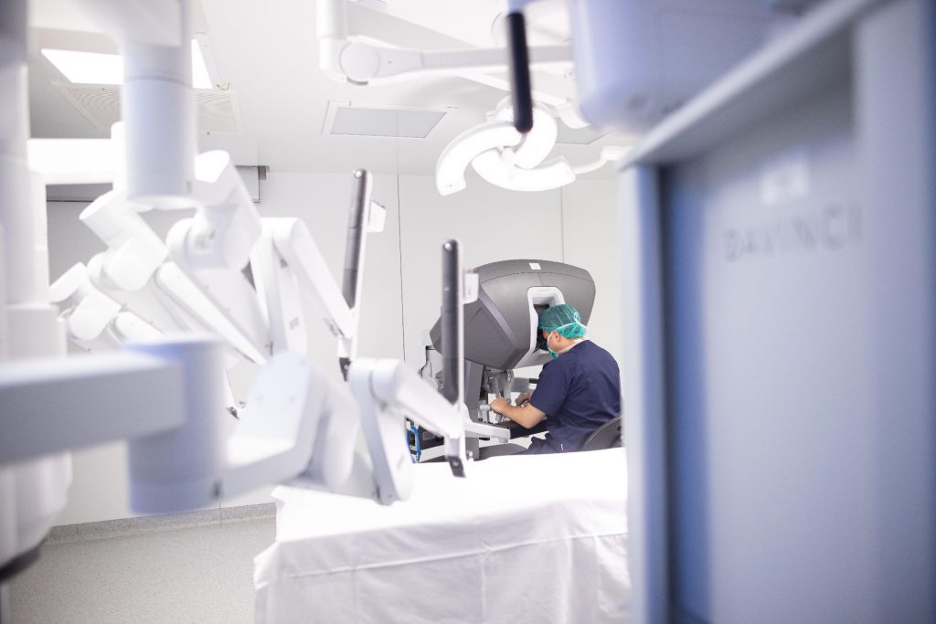 <strong>Quirónsalud Tenerife realiza por primera vez una lobectomía robótica de cáncer de pulmón</strong>