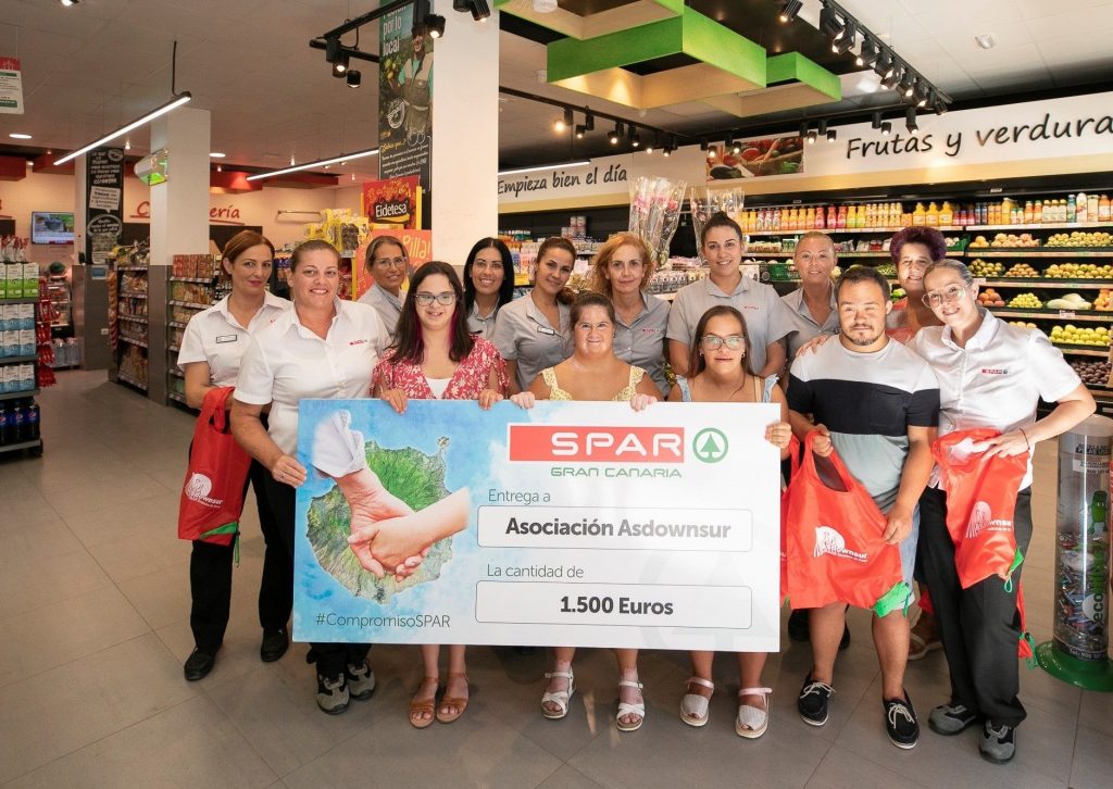 SPAR Gran Canaria recauda 1.500 euros solidarios para la Asociación  Asdownsur
