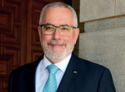 Óscar Izquierdo: “La economía canaria está viva gracias al sector de la construcción”