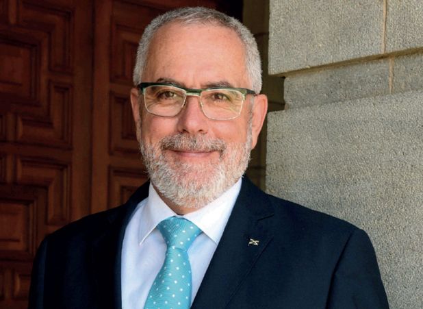 Óscar Izquierdo: “La economía canaria está viva gracias al sector de la construcción”