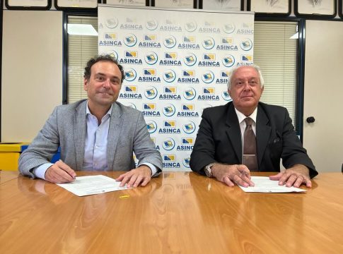 <a><strong>La industria canaria se une para formar a sus empresas y profesionales </strong></a><strong></strong>