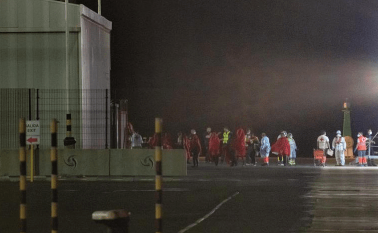 Más de 160 migrantes llegan a Canarias en las últimas horas 