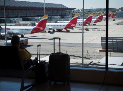 Las medidas fiscales y medioambientales al sector aéreo harán perder 11 millones de turistas 