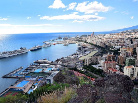 Santa Cruz de Tenerife presenta el mayor incremento de contratos de las principales ciudades canarias