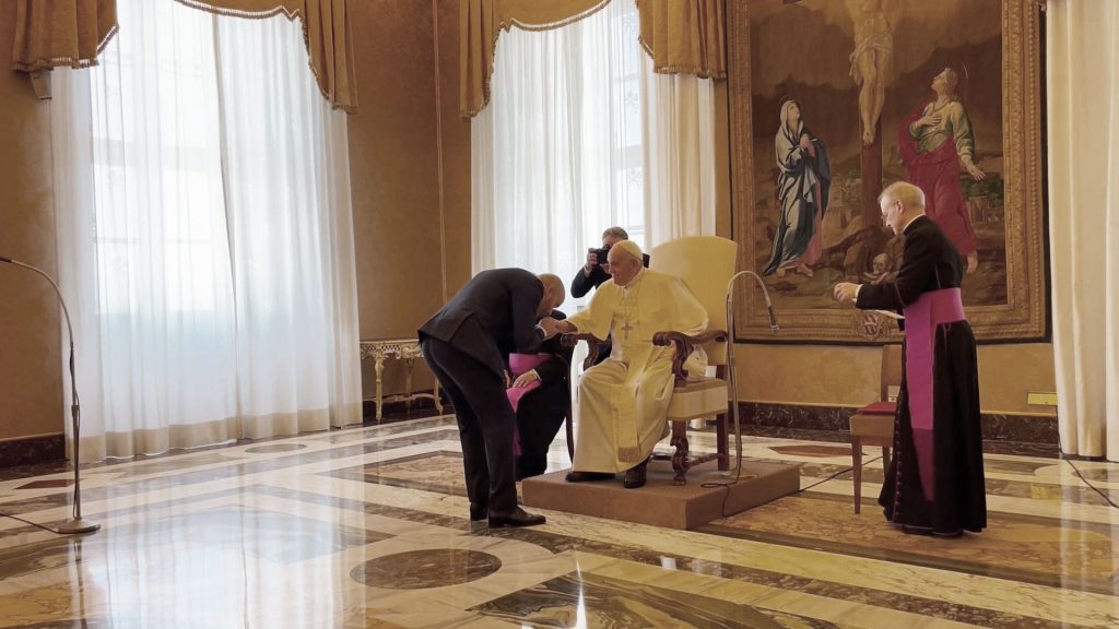 El Papa Francisco recibe al Presidente de los Jóvenes Empresarios Españoles