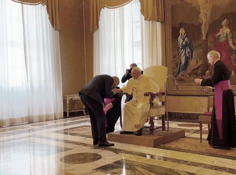El Papa Francisco recibe al Presidente de los Jóvenes Empresarios Españoles