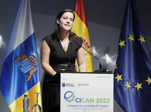 El Ejecutivo canario propone aumentar en un 25% el peso de la industria en el PIB