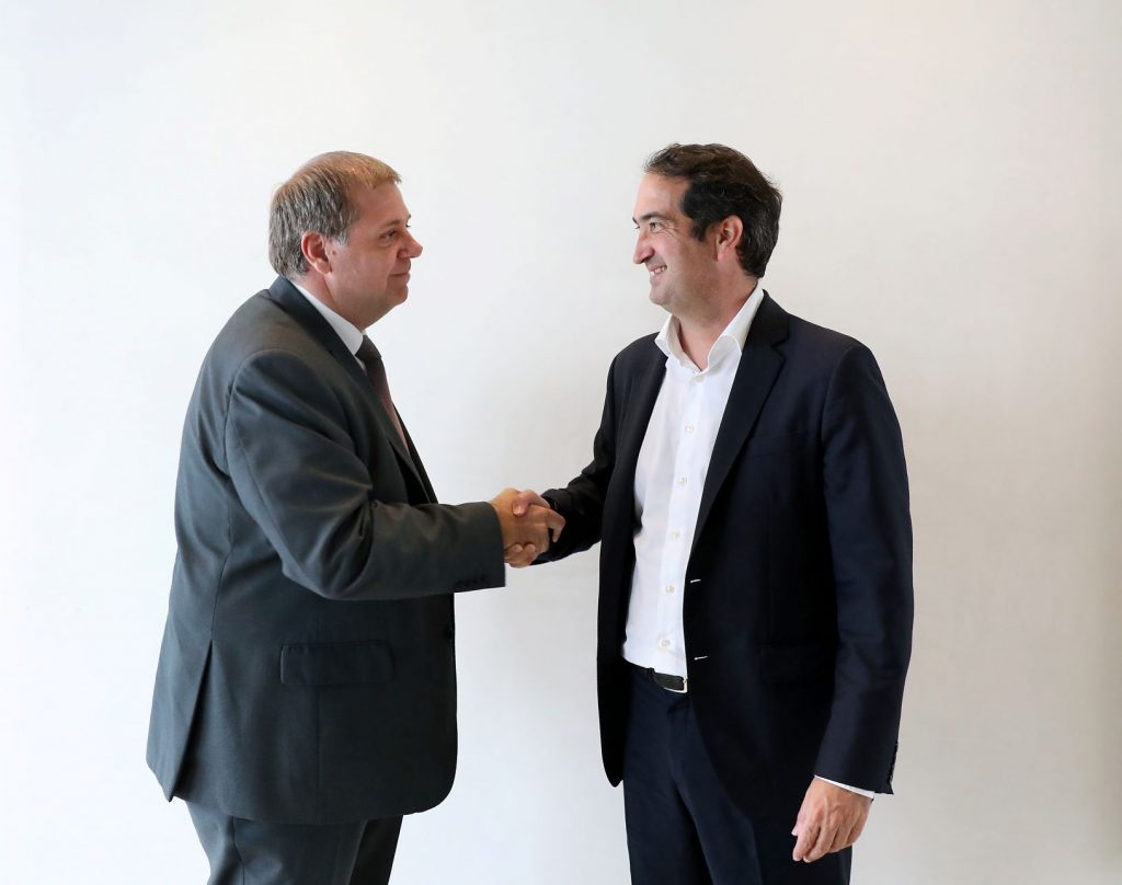 <strong>Correos y BBVA firman un protocolo para ampliar los servicios financieros en el mundo rural de España </strong>