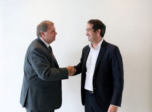 <strong>Correos y BBVA firman un protocolo para ampliar los servicios financieros en el mundo rural de España </strong>