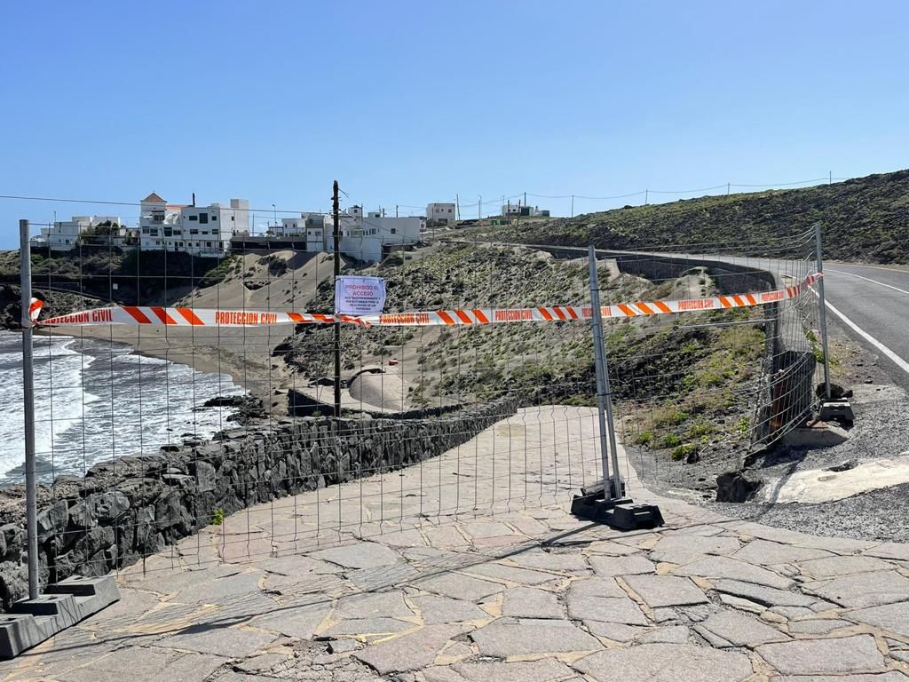 <strong>Arico limita el acceso a la zona de playa de La Punta de Abona afectada por los desprendimientos de este domingo</strong>