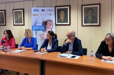 La Ventanilla Única de la Cámara se renueva y ofrece mejoras a las personas emprendedoras