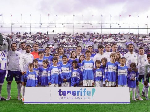 <strong><em>CaixaBank y el CD Tenerife celebran con éxito una experiencia Escort Kids durante el partido ante el Huesca </em></strong>