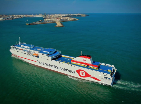 <strong>El ferry “Ciudad de Valencia” se reincorpora a la línea Cádiz-Canarias</strong>