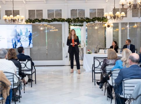 <strong><em>CaixaBank se reúne con sus accionistas de Tenerife para explicarles los últimos resultados de la entidad</em></strong>