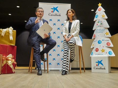 <strong><em>CaixaBank impulsa una campaña para que cerca de 2.000 niños y niñas canarios en situación de vulnerabilidad tengan el regalo que más desean esta Navidad</em></strong>