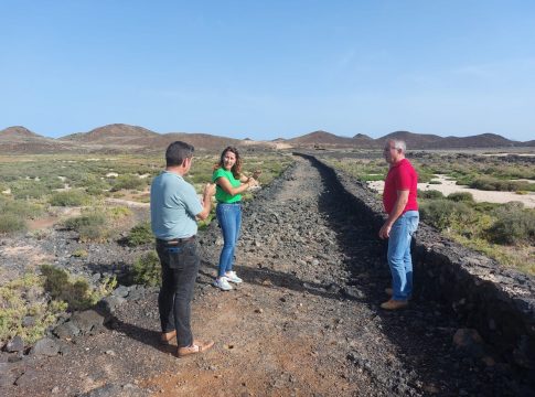 El Cabildo de Fuerteventura mejora el sendero del Islote de Lobos con la instalación de una pasarela en la zona de Las Lagunitas