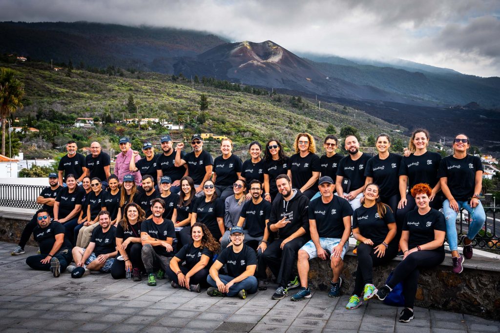 Fundación DISA se desplaza hasta La Palma para ayudar con la retirada de cenizas