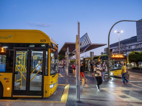 El PP pide un plan extraordinario de incremento de servicios en Guaguas Municipales