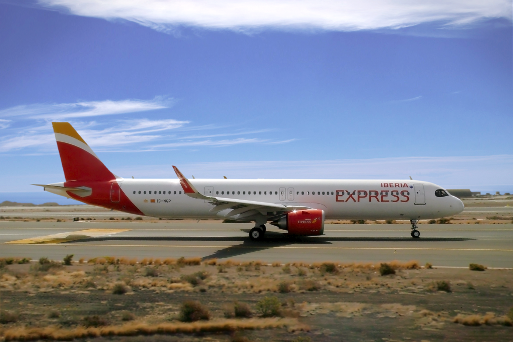 Iberia Express incrementa un 19% sus vuelos a Canarias este invierno con respecto a la misma temporada de 2019